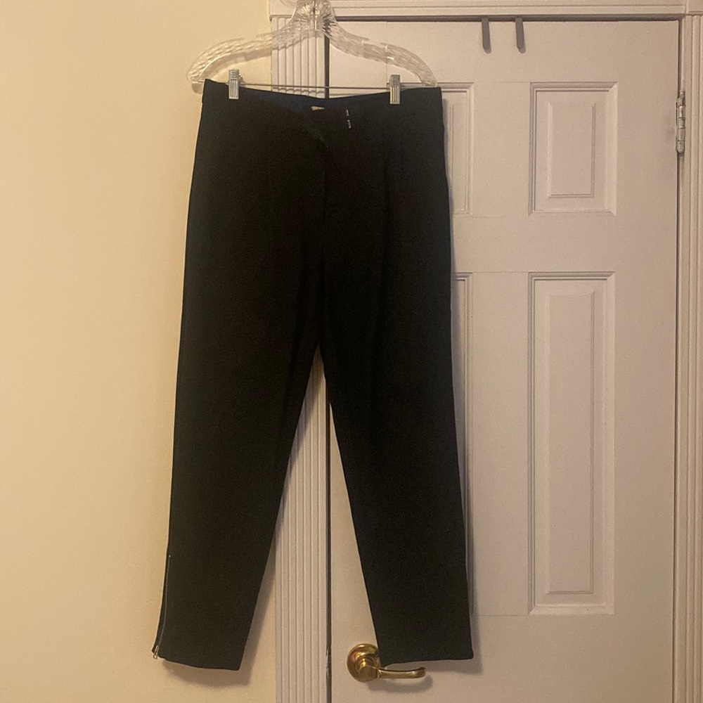 Aritzia Wilfred Black Pleated Trouser with Zipper
